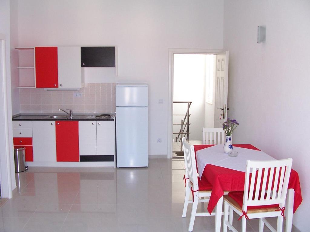 Apartments Perdijic Nemira Omiš Δωμάτιο φωτογραφία